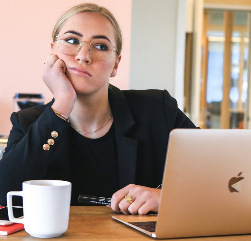 femme-tasse-878x1024-retaile